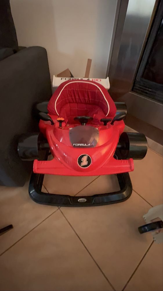 Aranha tipo carro formula 1 para bebe