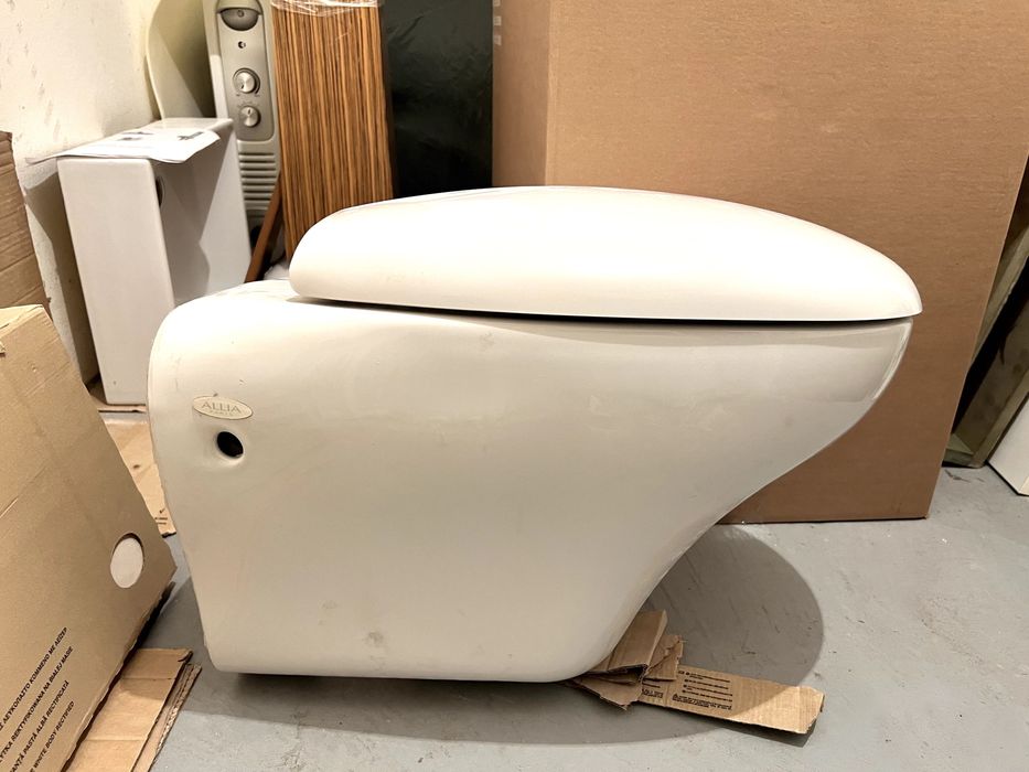 Sanita suspensa com tampo soft close