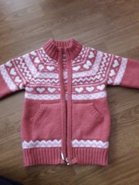 Продаю кофту на девочку