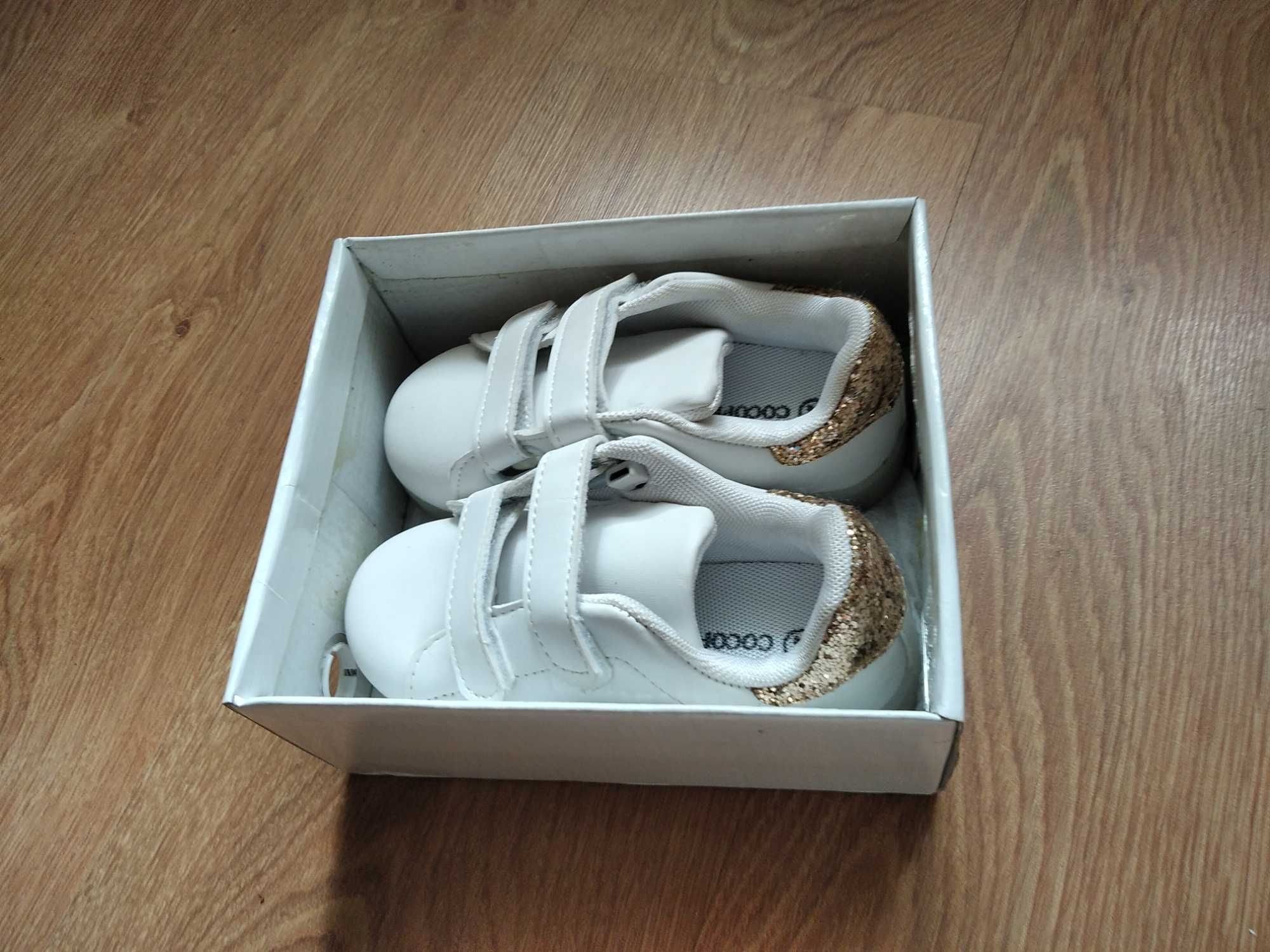 Nowe buty Cocoperla białe rozmiar 27