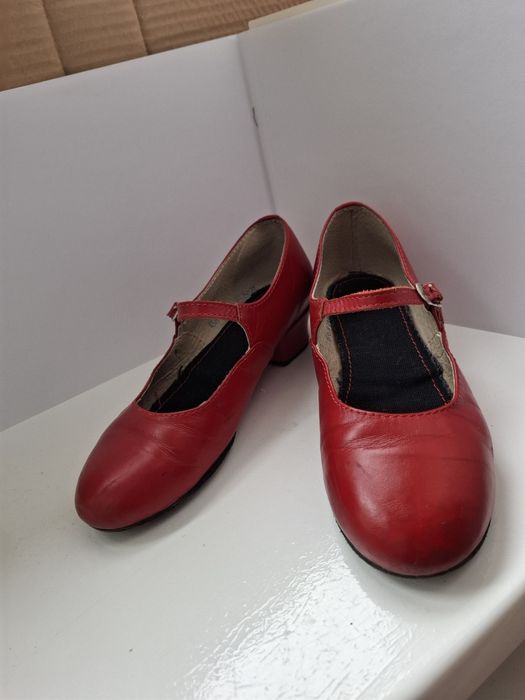 Червоні туфлі народні танці Гопак