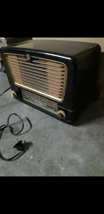 Rádio Antigo Philips (LER ANUNCIO)