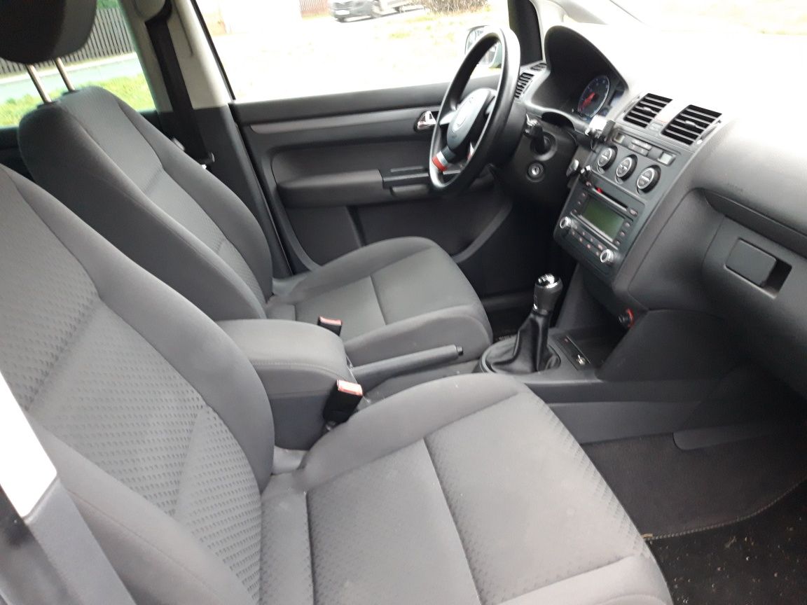 VW Touran 2006 1.6 MPI 7 miejsc bezwypadkowy z Niemiec!
