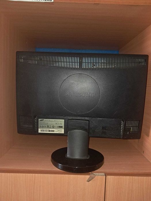 Monitor (Barato)