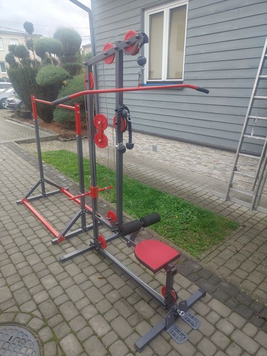 Wyciąg i drążek wolnostojący regulowany .