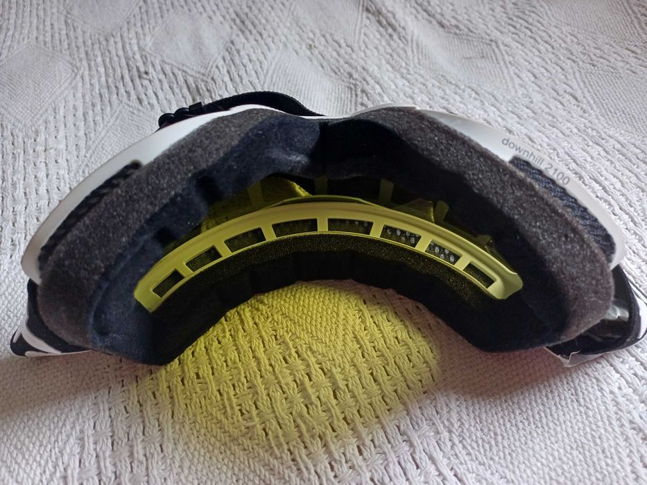 Gogle narciarskie i snowboardowe