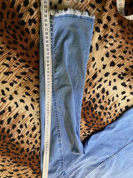 Джинсовий піджак , куртка з вишивкою