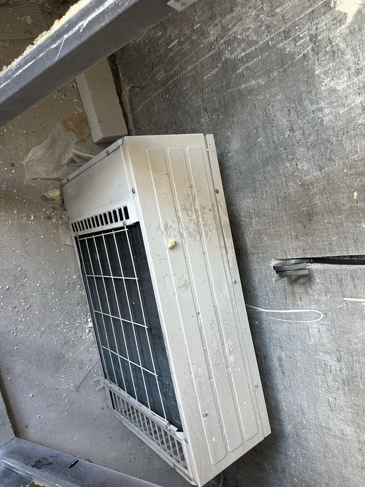 Кондиционер WHIRLPOOL AMC 982