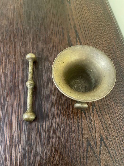 Mosiężny moździerz