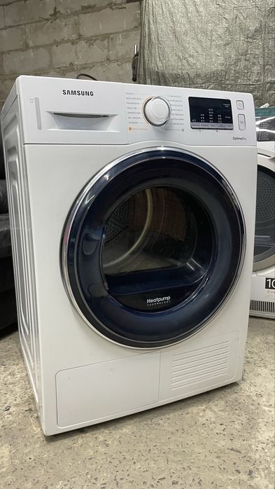 Сушильна малина Samsung 2021рік випуску