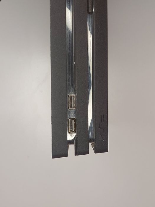 Ігрова консоль PlayStation 4 Pro 1TB + 2 геймпади + ігри