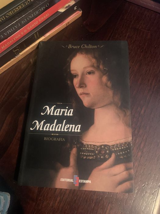 Varios livros completamente, em excelente estado de preservacao.