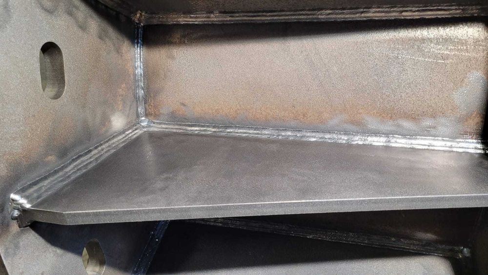 Usługi spawalnicze/spawanie konstrukcji stalowych/mobilny spawacz