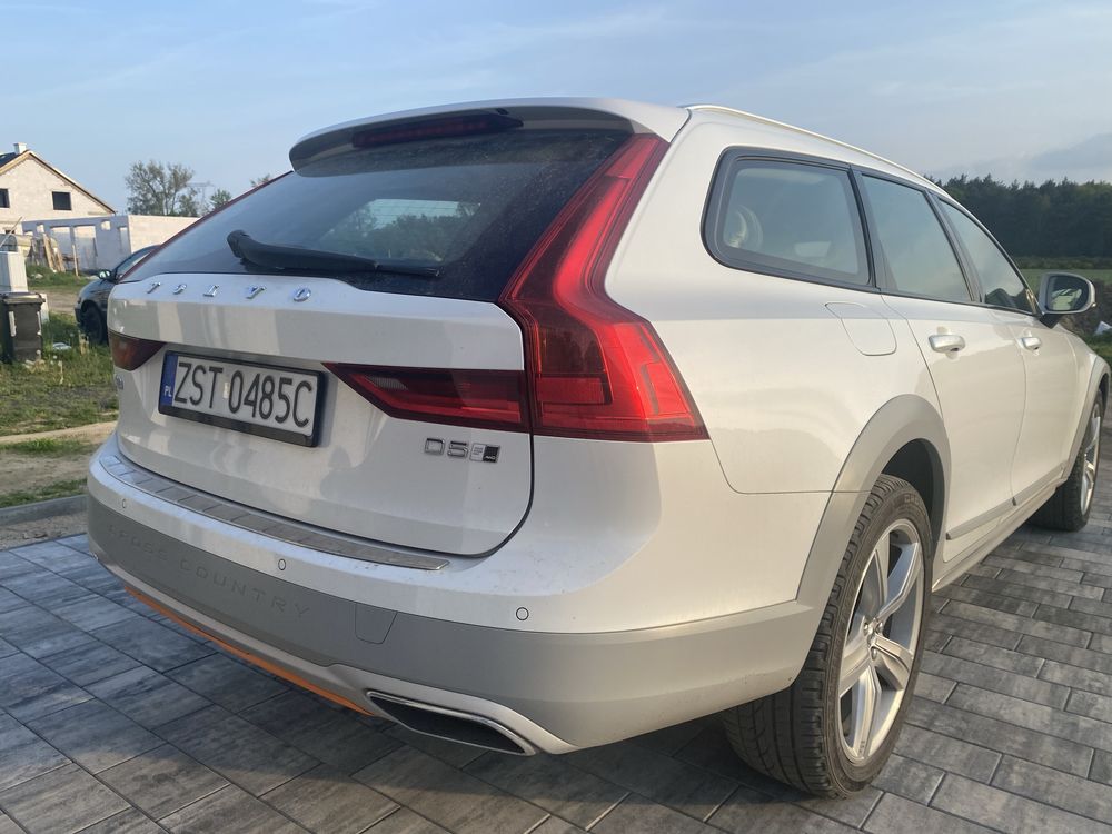 Volvo V90 CrossCountry D5 Ocean Reace