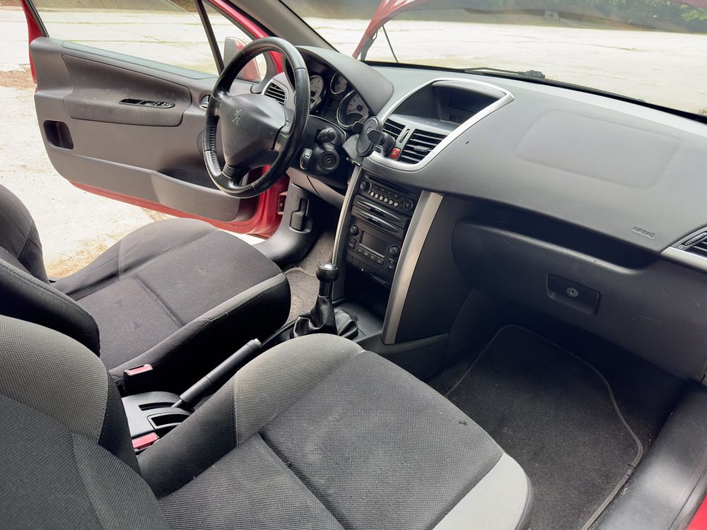 Peugeot 207 1.6 hdi 90KM 2006 diesel bez przeglądu wazne OC