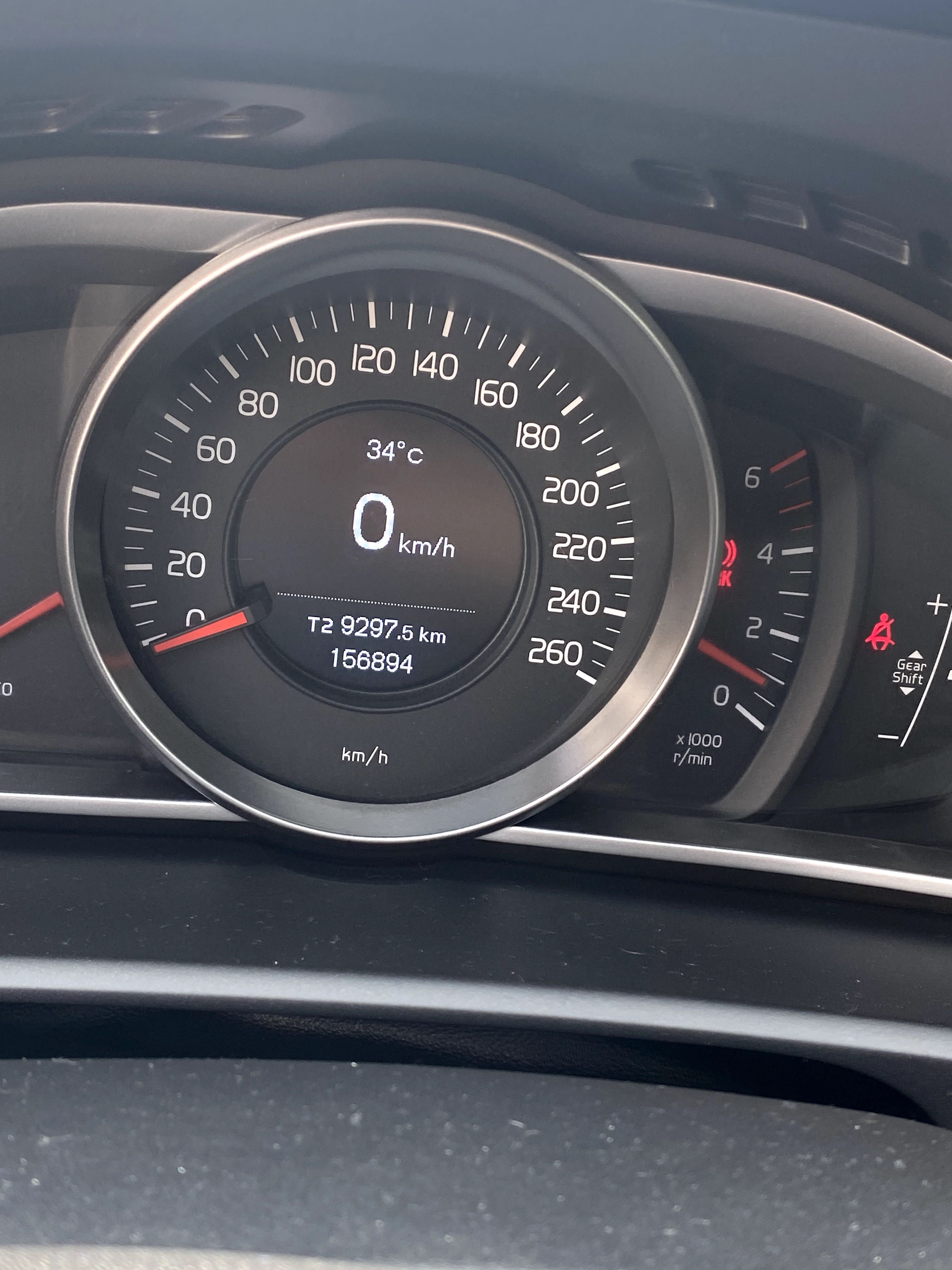 Volvo v40 impecável