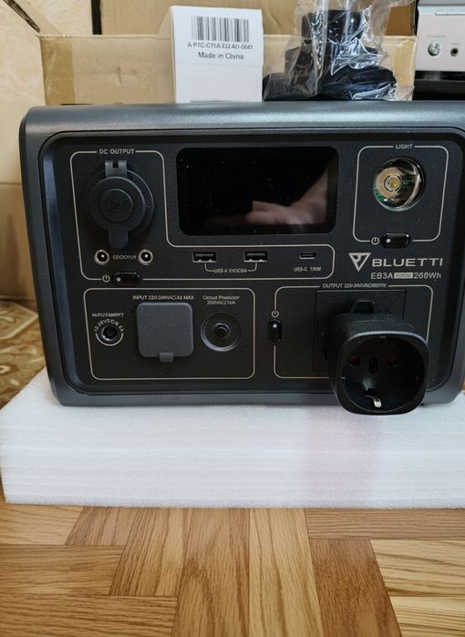 Зарядна станція Bluetti eb 3a( 600w)