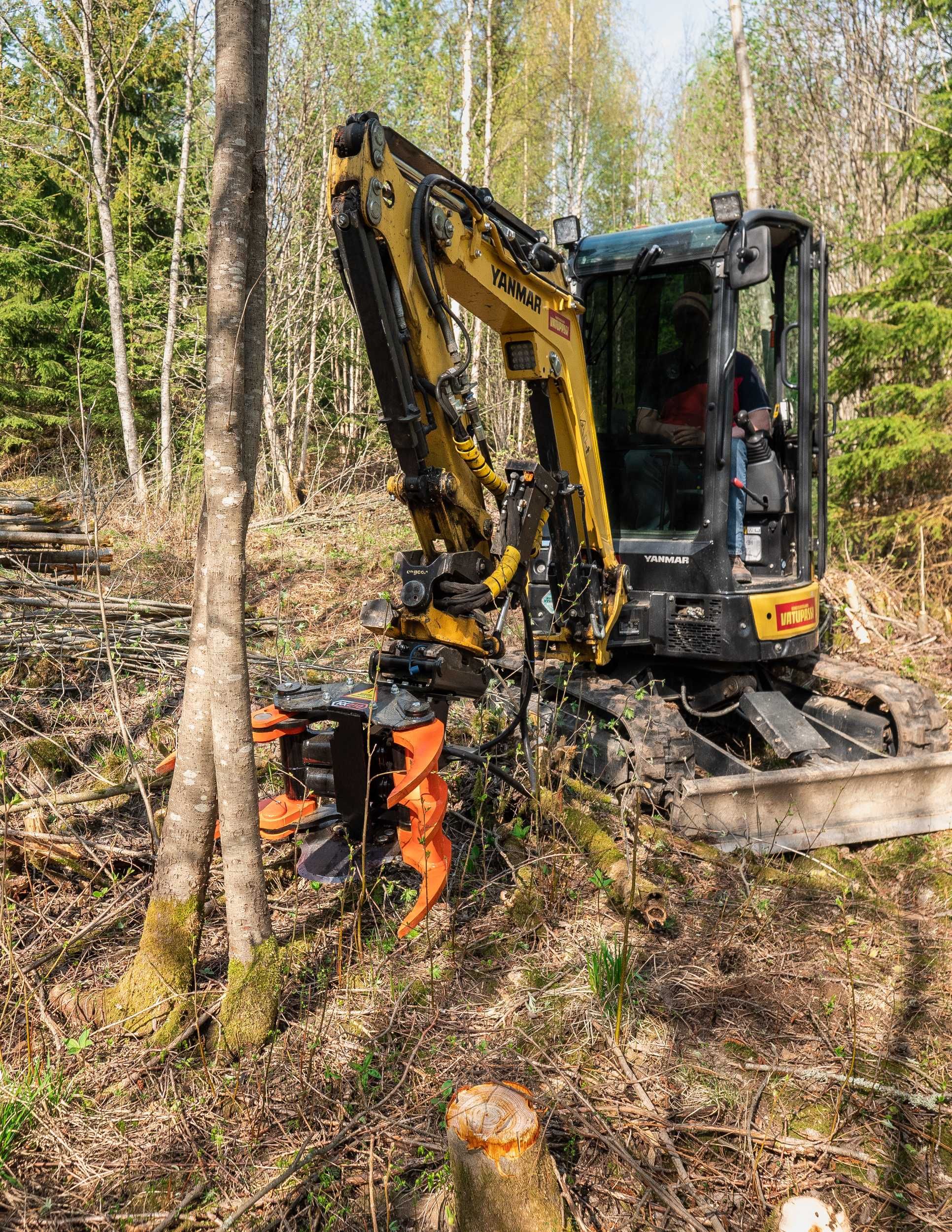 Nożyce hydrauliczne chwytak głowica do wycinania drzew koparka VOLVO