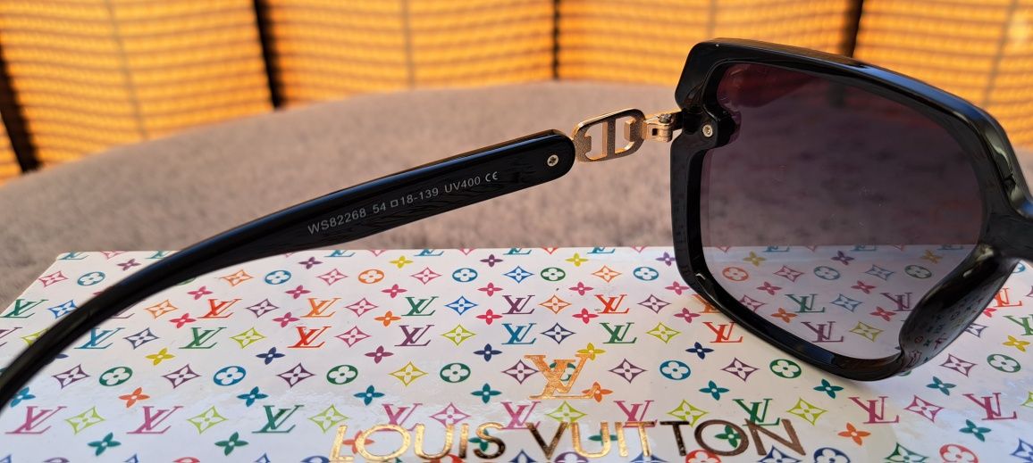 DIOR_damskie czarne okulary przeciwsłoneczne NOWE złote logo premium