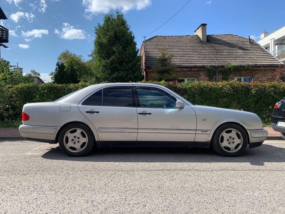 Mercedes-Benz Klasa E W210 300TD Świetny stan techniczny