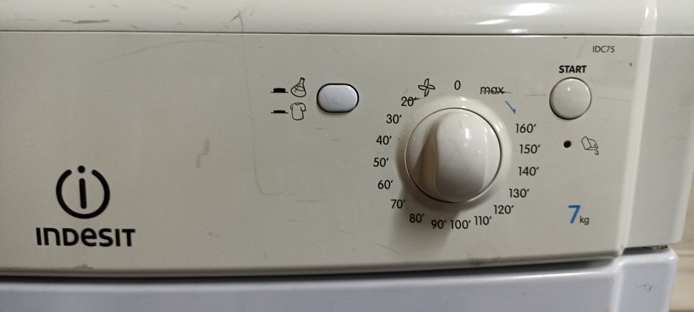 Máquina secar roupa