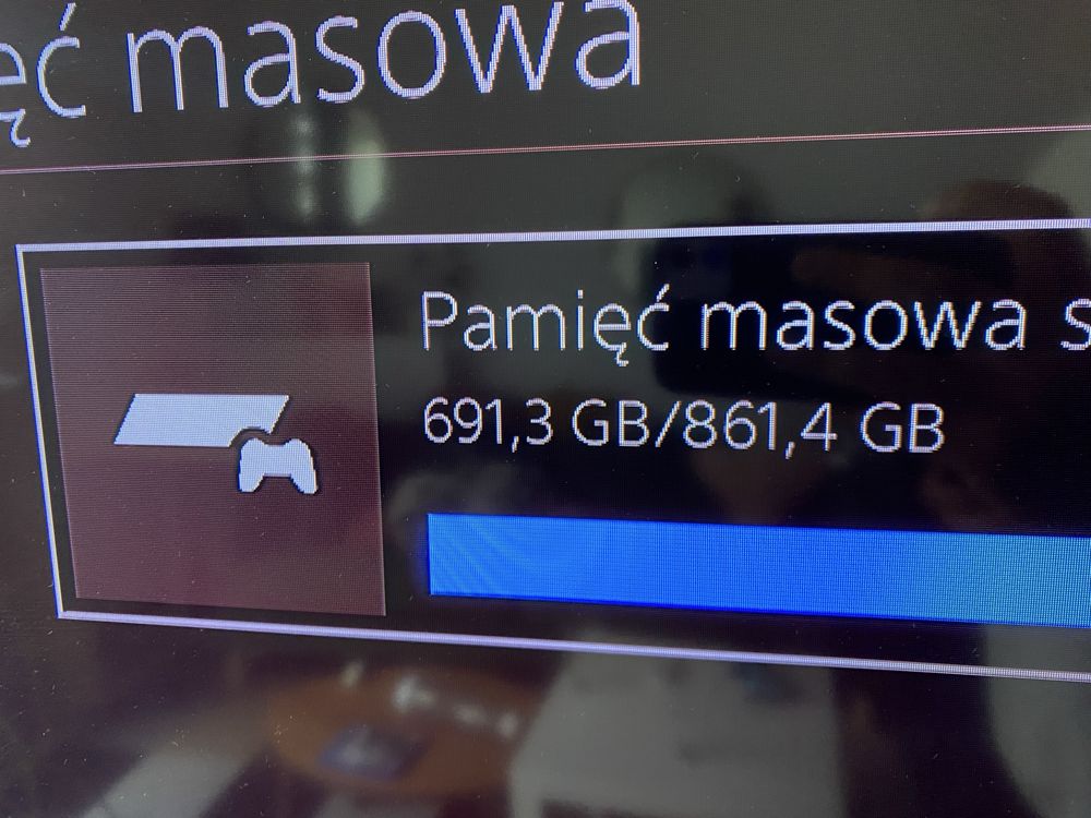 PS4 1TB + 3 pady + gry + stacja ładowania