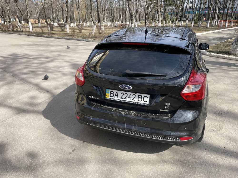 Автомобиль Ford focus 3