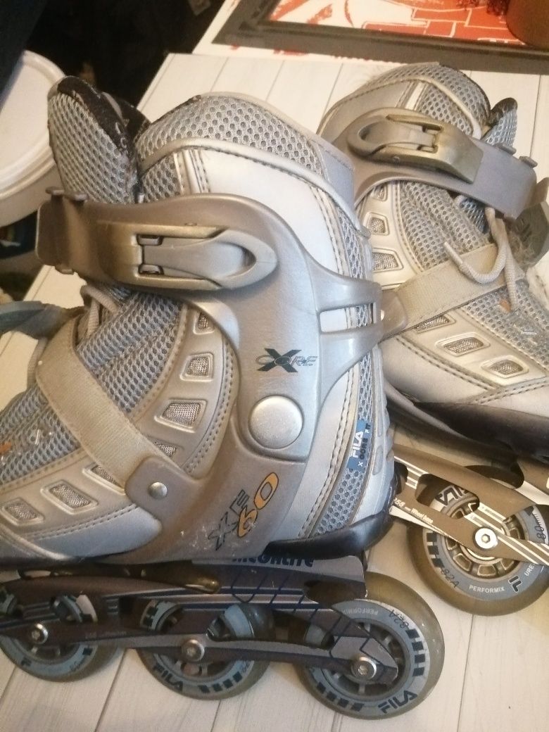 Patins em linha da Fila