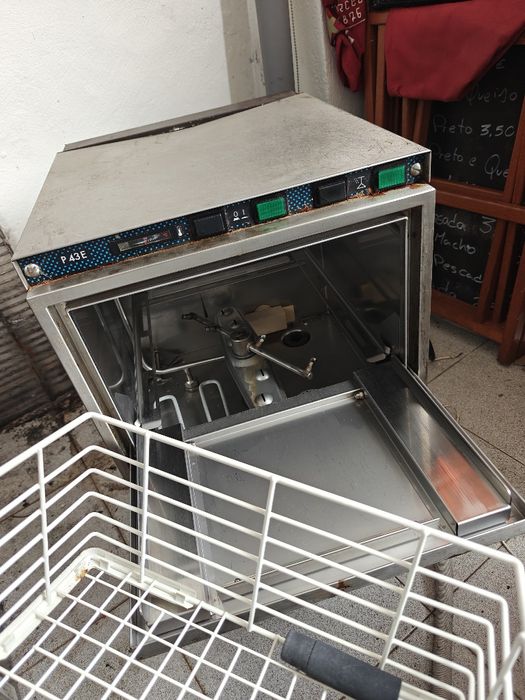 Máquina lavar copos