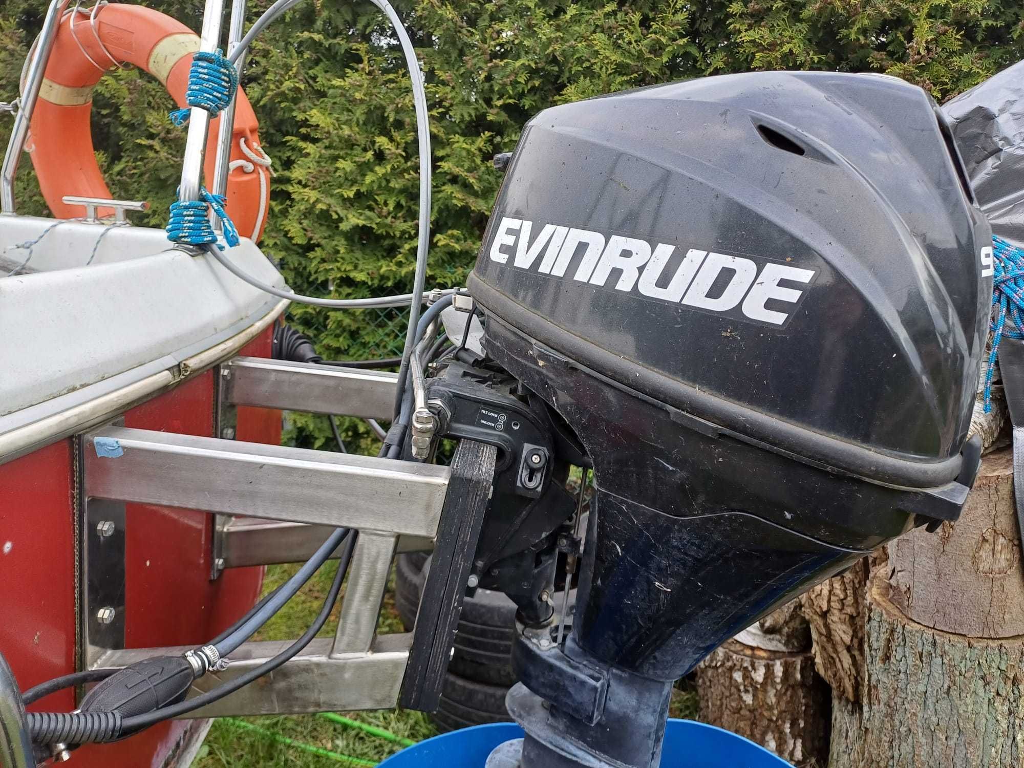 Silnik zaburtowy evinrude 9,8kM -4T, 2016 rok z manetką