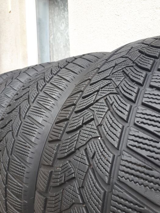 Зимові шини 235/55 R19 Dunlop winter sport 5 suv