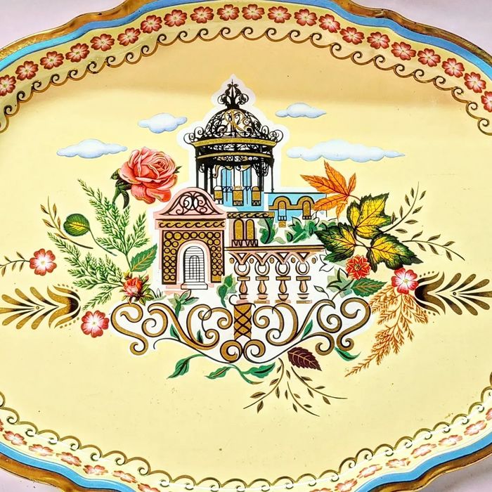 Tabuleiro de metal 

15 €

Dimensões: 44 x 33 cm

#B0098CR