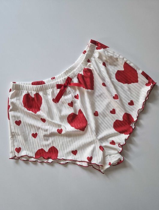 Komplet bielizny S piżama damska w serca, seksowna biała z sercami