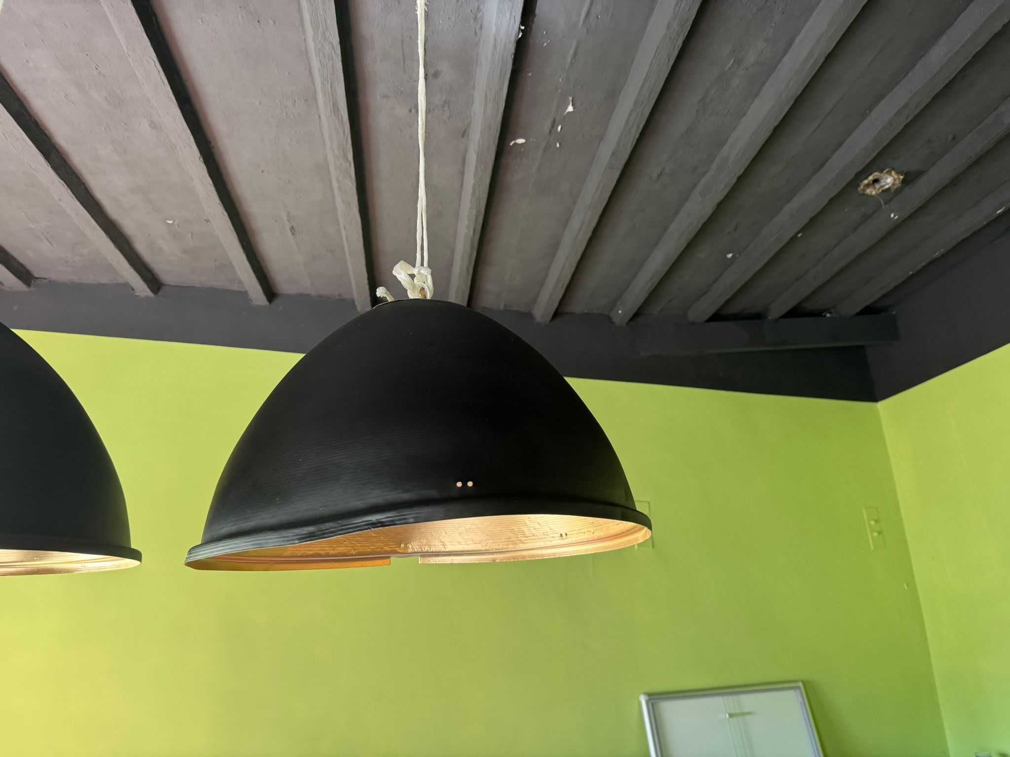 Lampy loftowe czarno-złote