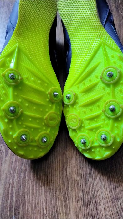 Buty kolce do biegania