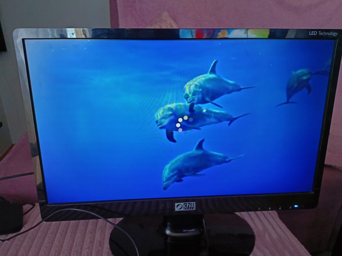 Monitor led 22 cale