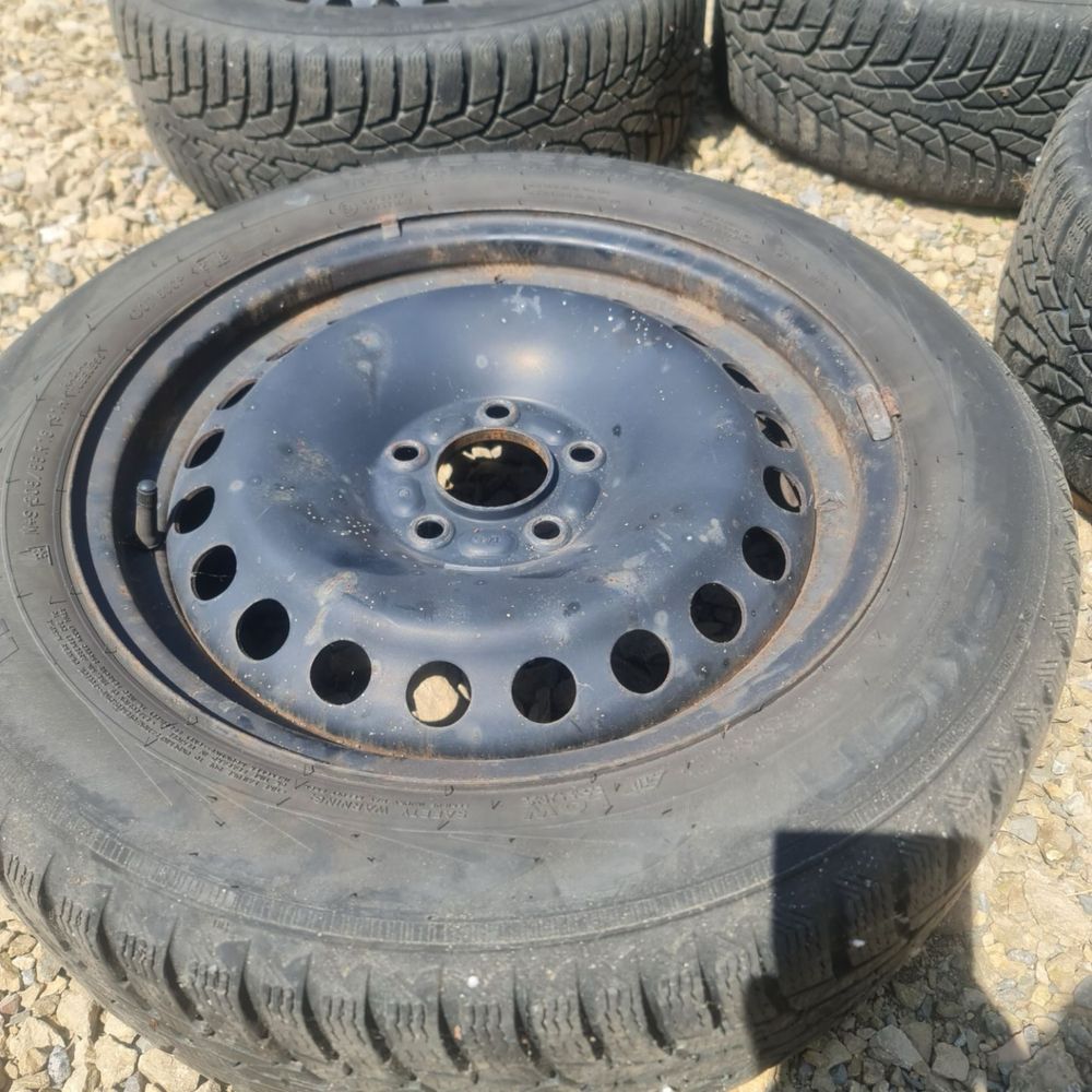 Opony zimowe Nokian + felgi stalowe r16 ford focus 5x108