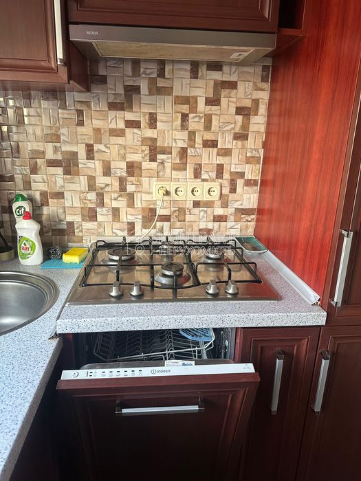 Продам 3к кв з гаражем вул.Ак.Павлова,319  522 мр Піски м.Салтівська