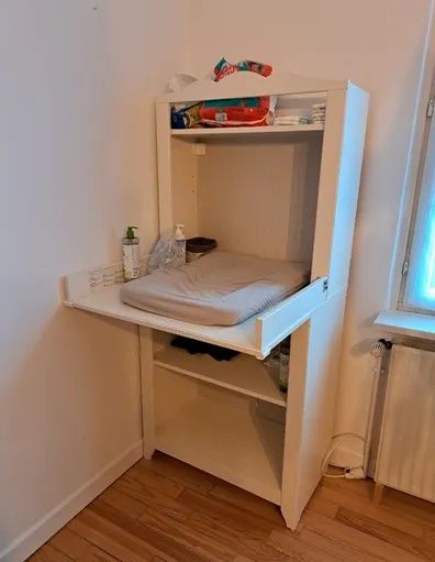 Ліжко  та пеленатор для немовлят  IKEA HENSVIK, 202.485.29. 298.280.90