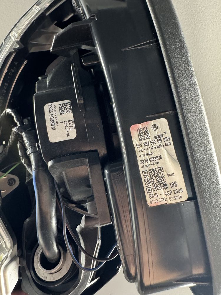 Volkswagen golf VIII - lusterko elektryczne prawe