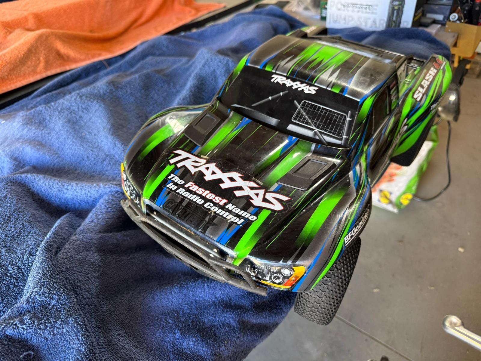 Traxxas slash 4x4 bl 2s (tsm)