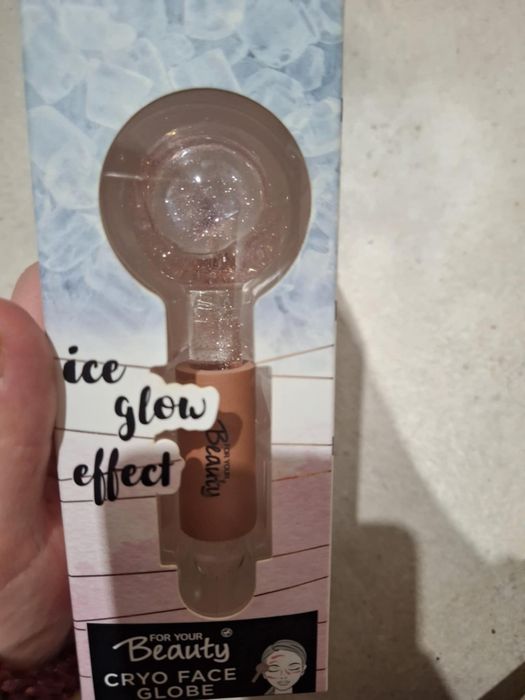 Cryo Face Globe Ice Glow Effect