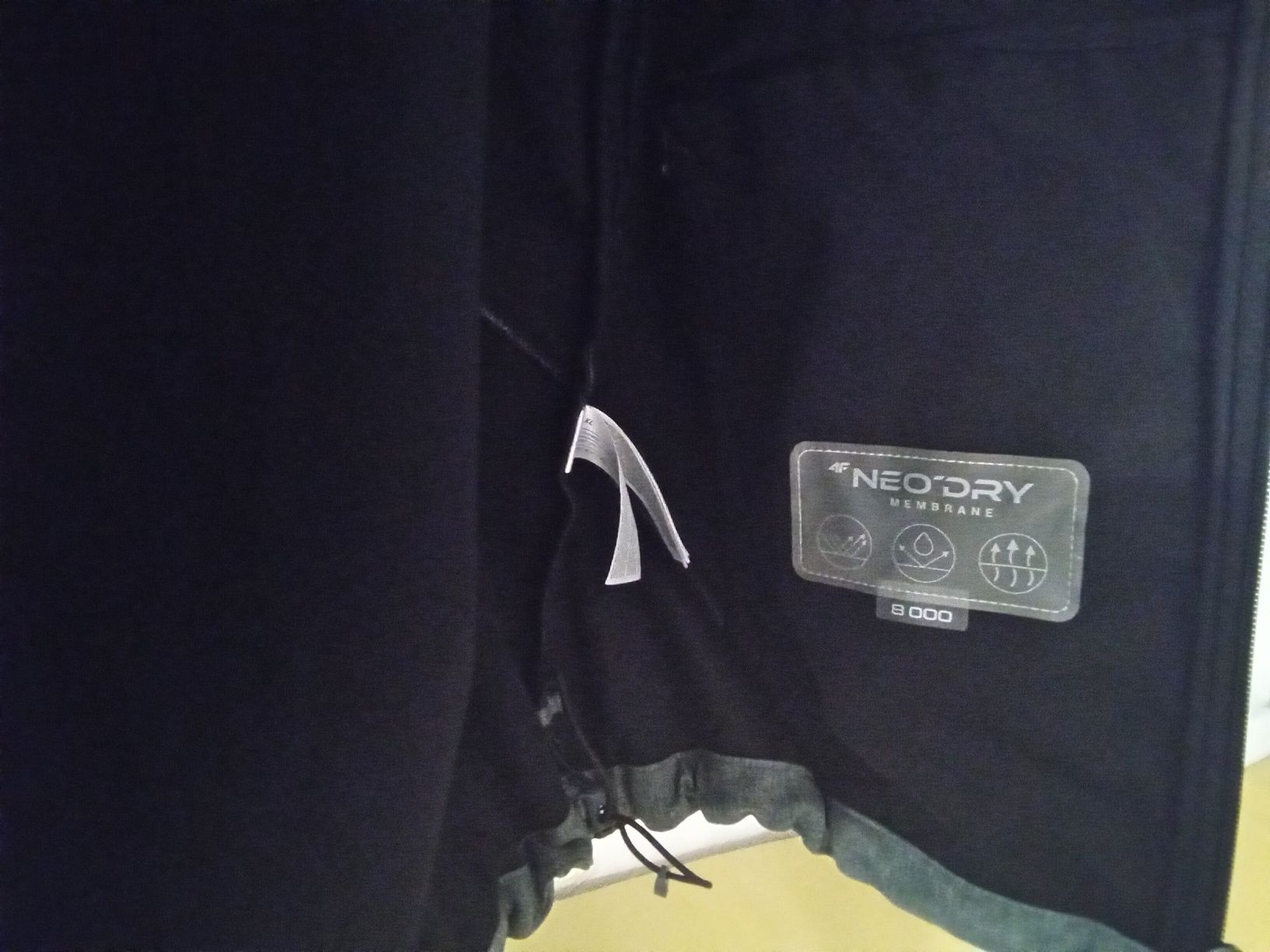 Kurtka softshell 4f przeciwdeszczowa XL. Nowa