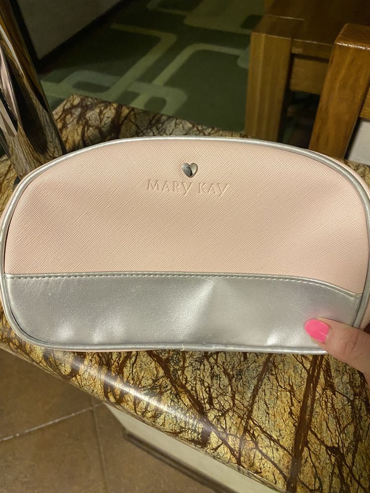 Косметичка Mary Kay