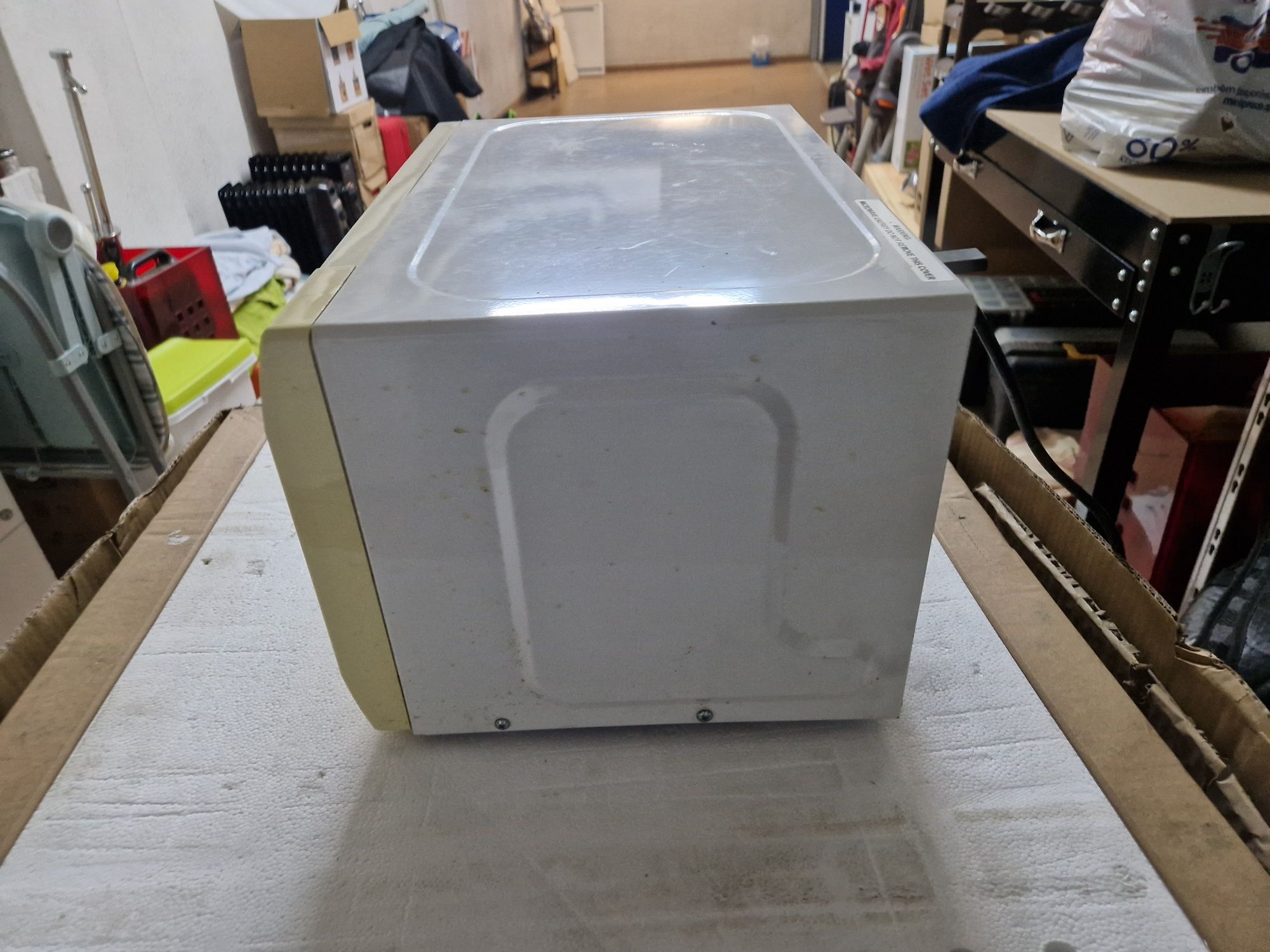 Microondas Crown 700w
