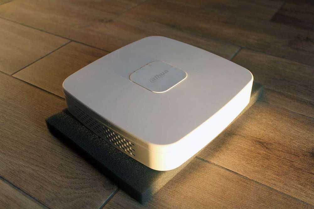 Видеорегистратор Dahua DH-XVR5108С-X 8 аналог + 4ip