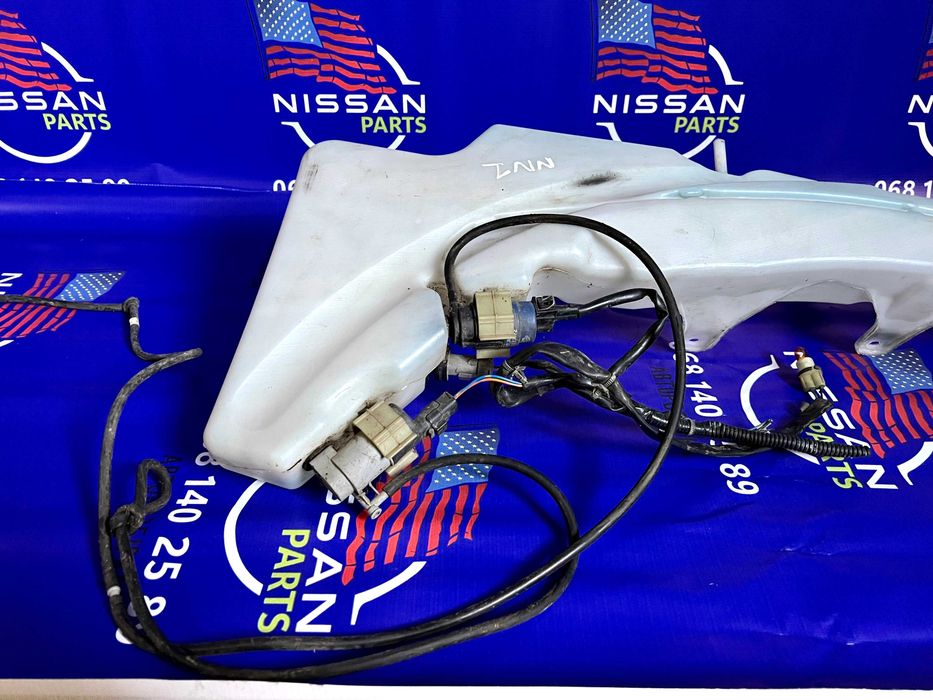 Бачок омывателя стекла Nissan Navara Ниссан Ніссан Навара D40 2005-14