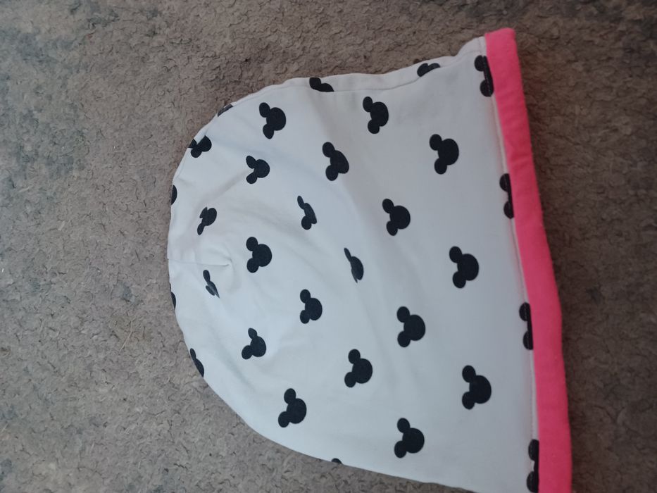 Czapka  dla dziewczynki.