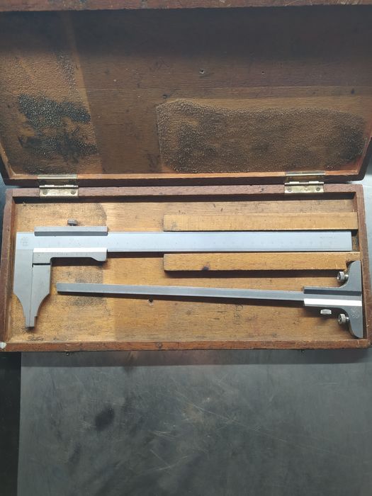 Paquímetro / Medidor de profundidade