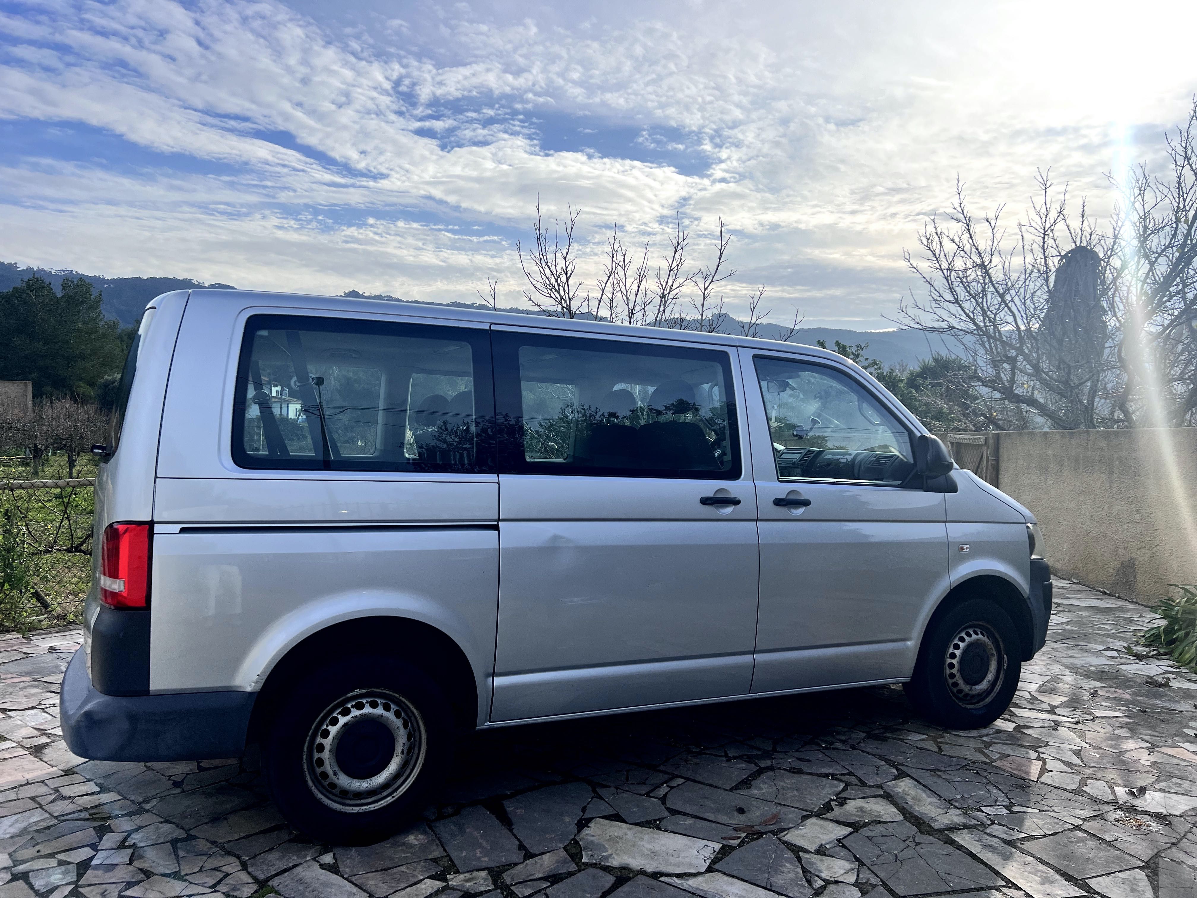 VW Transporter / Caravelle T5  9Lugares